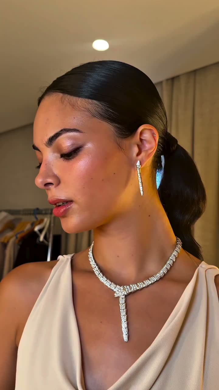 Подготовка моделей к показу Bvlgari